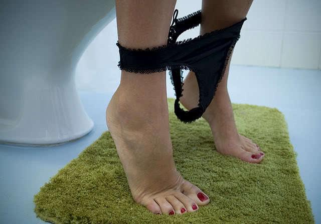 Jarang Ganti Celana Dalam, Wanita Ini Dilarikan ke Rumah Sakit