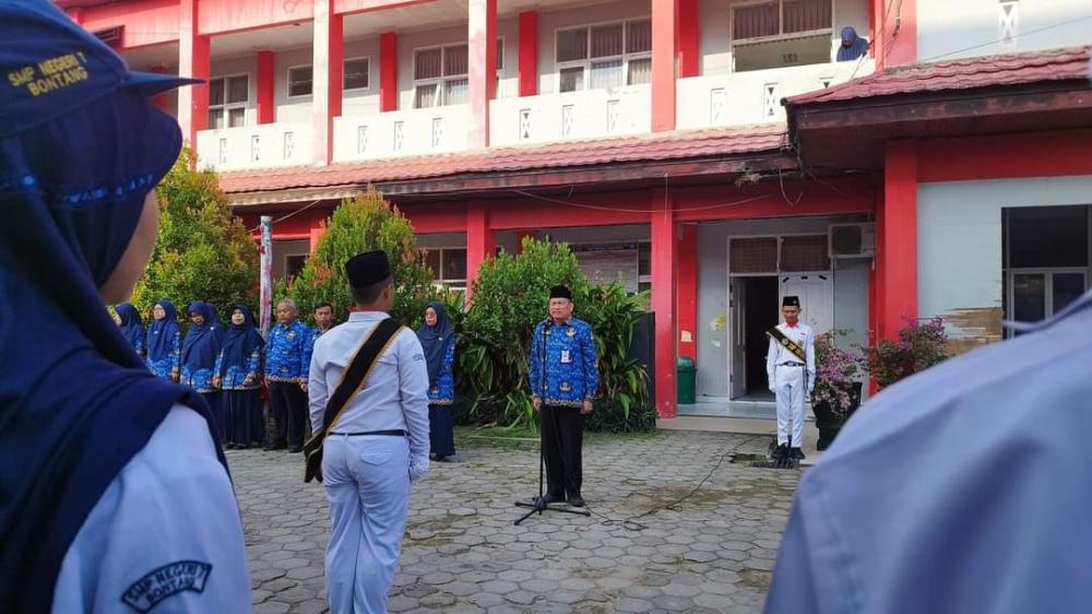 Peringatan Sumpah Pemuda, Sekretaris Disdikbud Bontang Saparudin Dorong Siswa Kembangkan Potensi