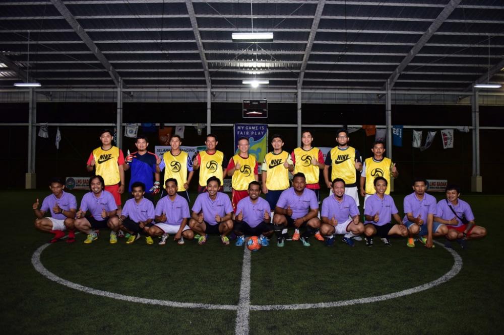 Dua Jam Futsal Bersama Direktur dan COO PT Badak LNG Yhenda Permana