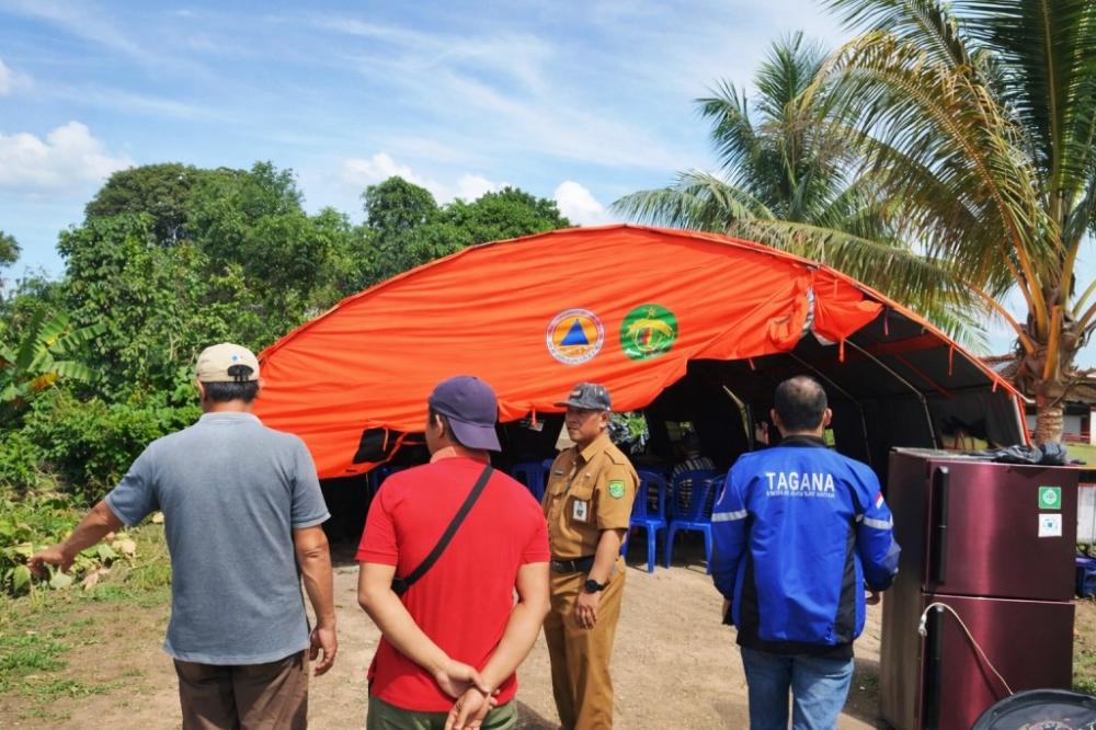 Mahakam Meluap, Puluhan Warga di Tenggarong Bertahan di Jalanan Lebih Tinggi