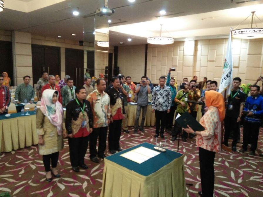 Dilantik Jadi Wakil Ketua II Apeksi, Neni Minta UU 33 Direvisi dan Daerah Pengola Diperhatikan