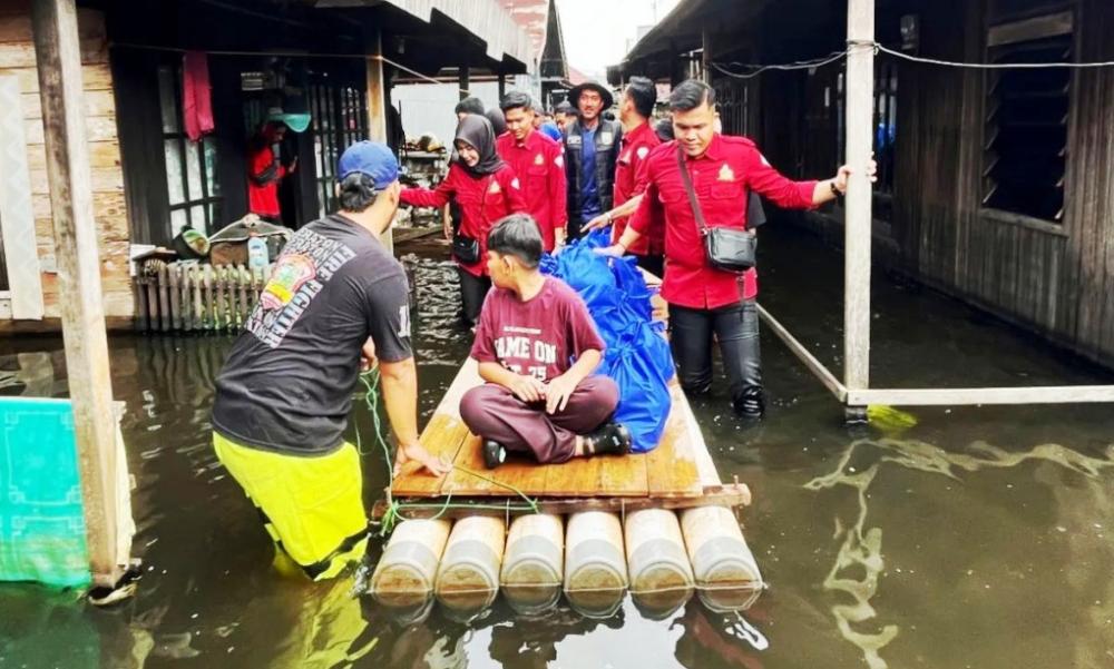 Gempa Dangkal Guncang Kalsel di Tengah Banjir Luas