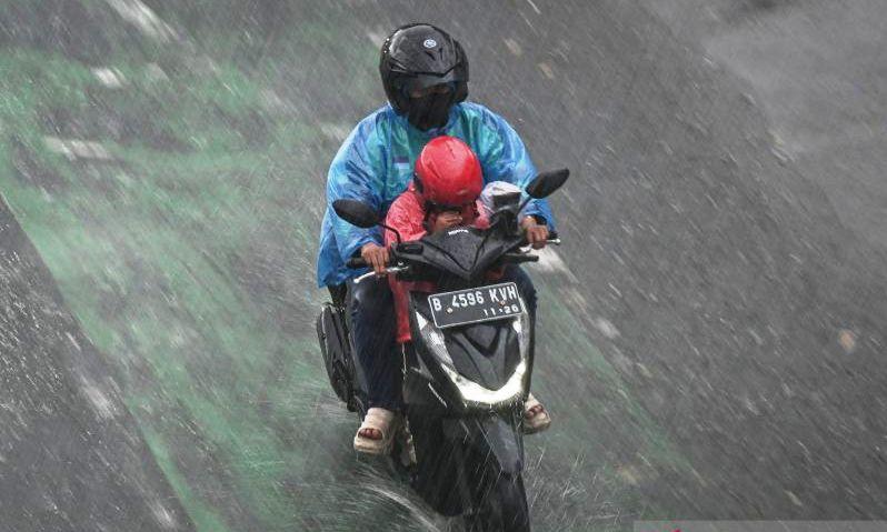 Kaltim hingga Kalsel Diguyur Hujan, Waspada Cuaca Ekstrem