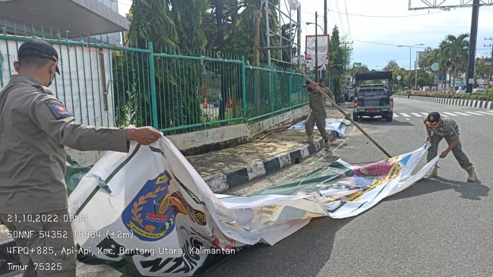 Tak Sesuai Aturan, 389 Reklame Ditertibkan Satpol PP Bontang 