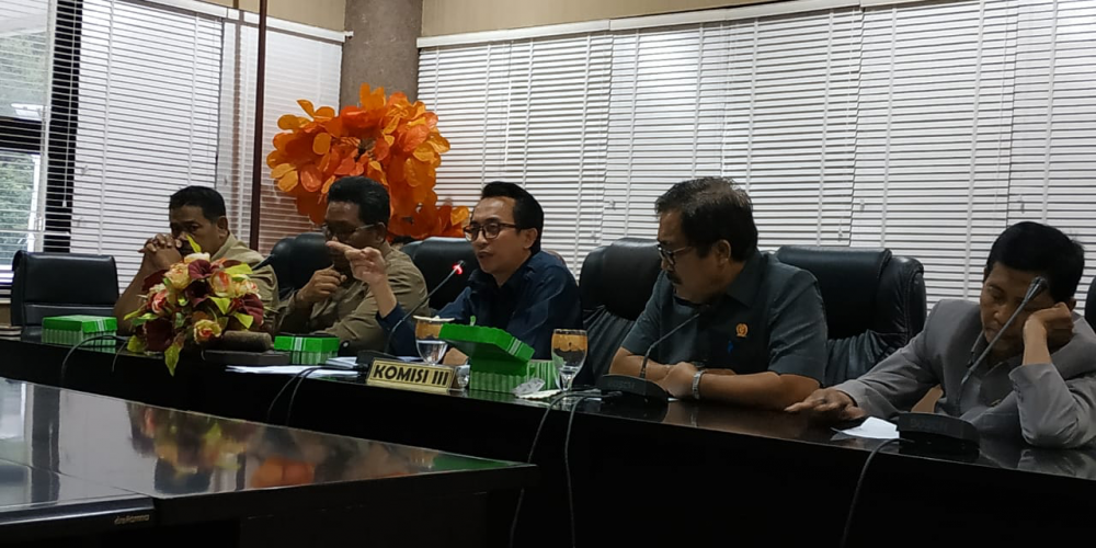 Komisi III DPRD Bontang Memediasi Konflik Warga HOP dengan Badak LNG