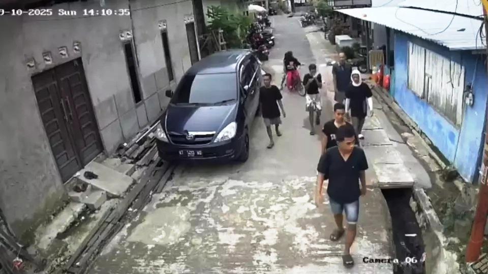 Lubang di Balik Kloset: 15 Tahanan Polisi di Samarinda Kabur dengan Cara Tak Biasa