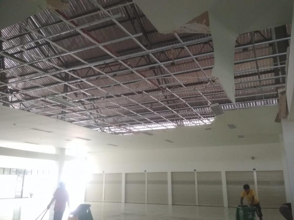 Belum Genap Dua Bulan Diresmikan, Kualitas Pasar Thamrin Bontang Dipertanyakan 