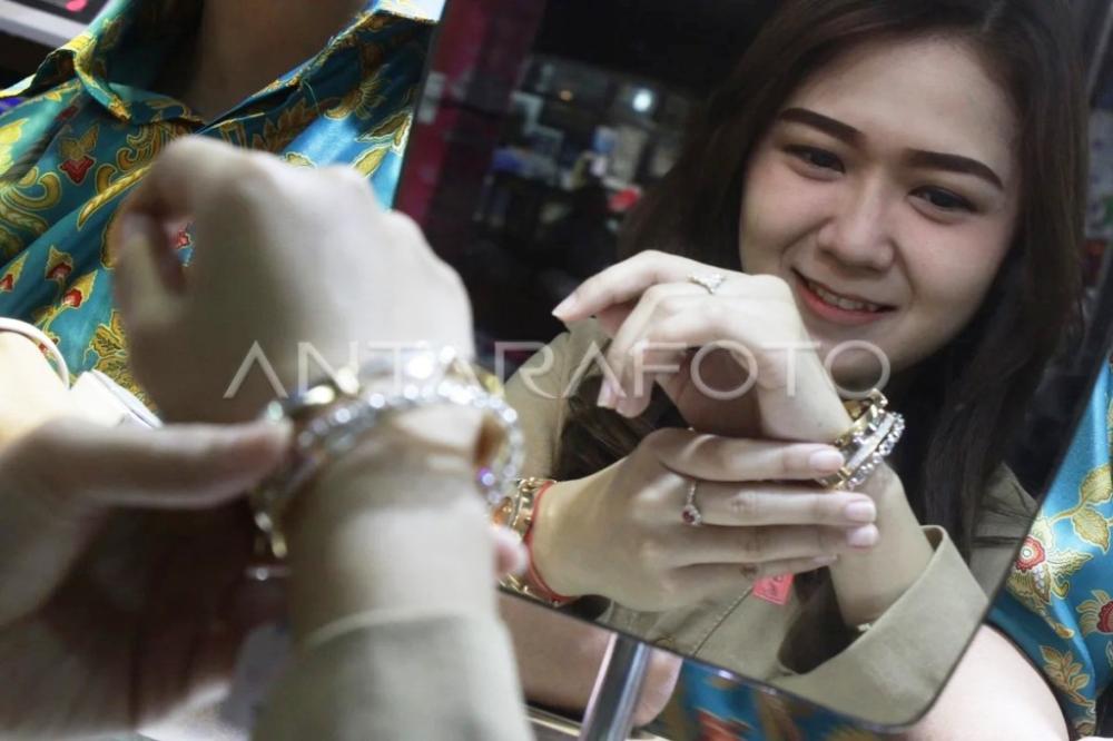 Harga Emas Hari Ini Tembus Rp2,92 Juta per Gram 