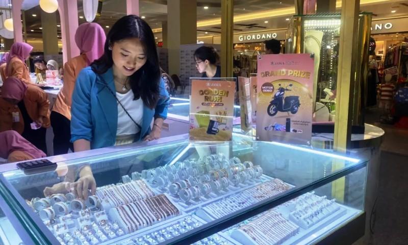 Harga Emas Tembus Rp2,7 Juta, Sinyal Positif atau Alarm Inflasi?