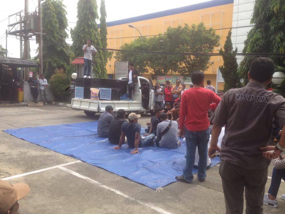Massa FKPLB Gagal Temui Walikota 