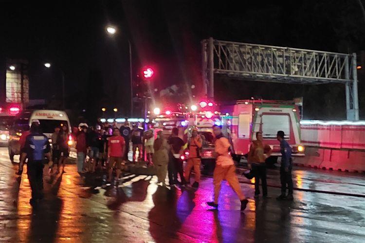 Diseruduk Tronton, Tiga Orang Meninggal di Exit Tol Bawen