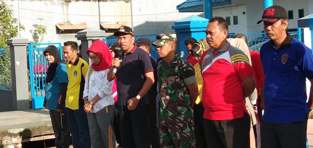 Peringati HPSN 2019, Ratusan Orang di Bone Bahu Membahu Bersihkan Sampah