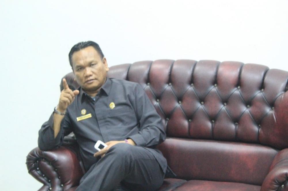 Ketua DPRD Kolaka Utara Tewas Ditikam Istri