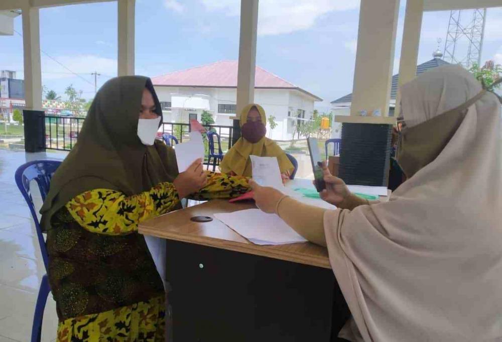 Cegah Penyelewengan, Kecamatan Bontang Utara Pantau Langsung Pembagian BLT