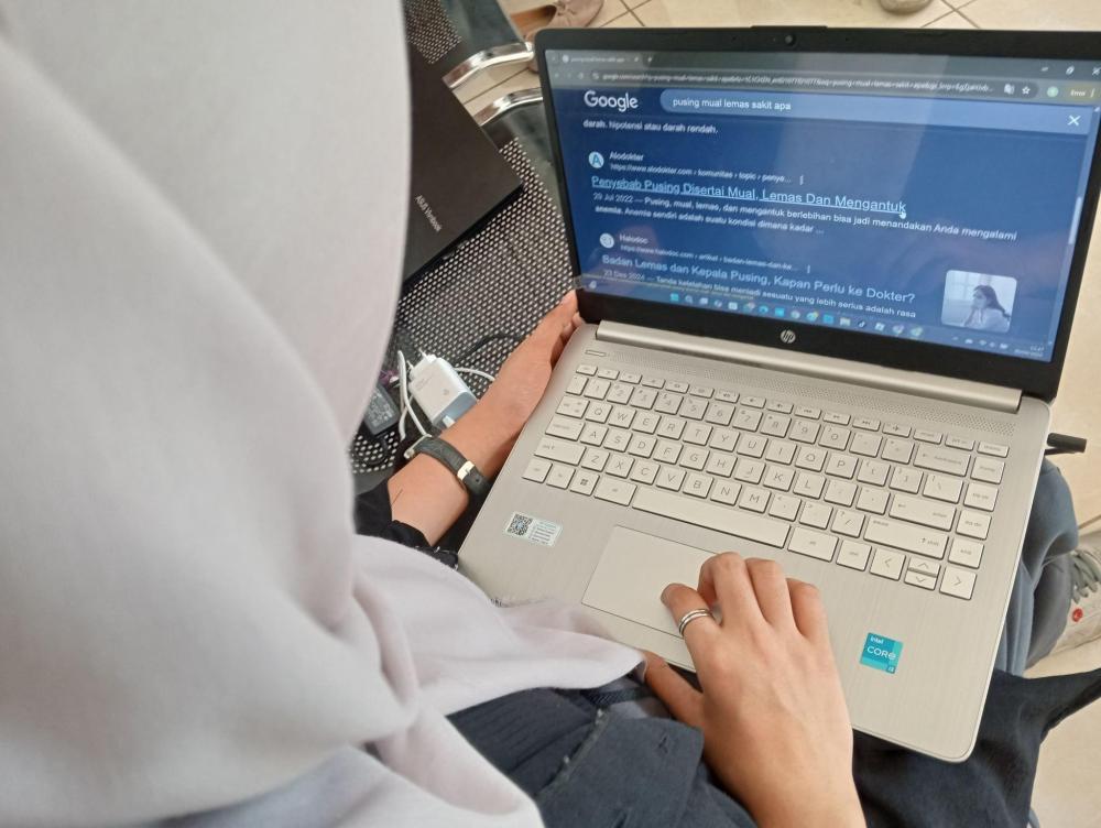 Darurat Cyberchondria: Bahaya Terlalu Sering Mendiagnosis Penyakit lewat Internet