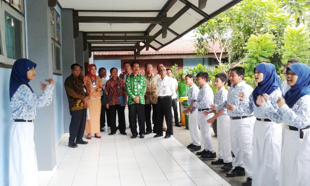 SMP YPK BONTANG DAPAT KUNJUNGAN DARI TIM PENILAI LOMBA SEKOLAH SEHAT DARI JAKARTA