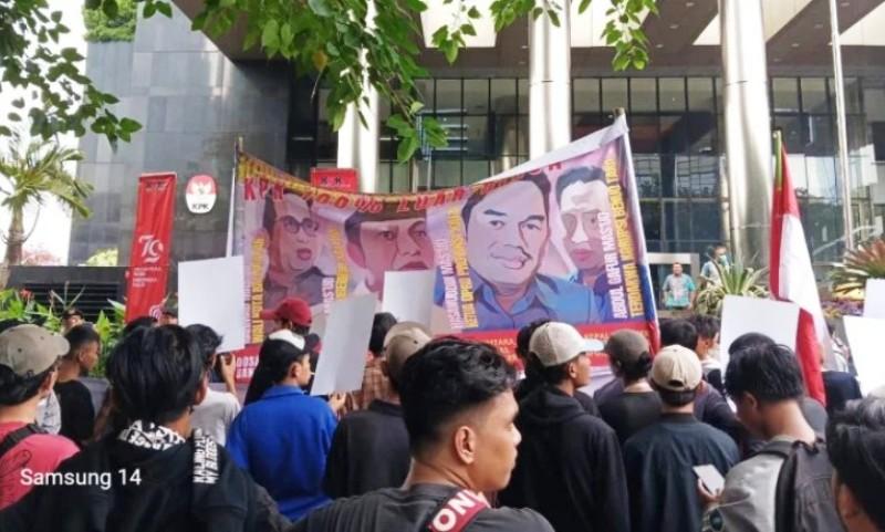 Demo 21 April di Kaltim: Ribuan Warga Serukan Setop Dinasti Politik