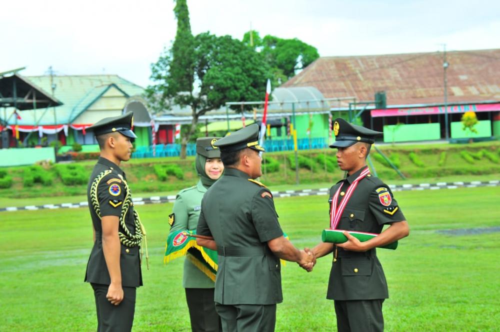 Pangdam VI/Mlw Lantik 178 Bintara Prajurit Karier TNI AD