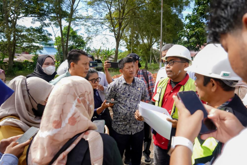 Selain Target, Legislator Bontang Atensi Keselamatan Pekerja Pembangunan Kantor Kelurahan Satimp