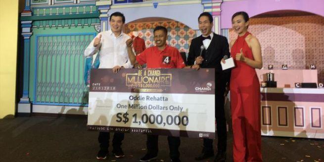 Turis Indonesia Menang Uang Tunai 10 Miliar di Bandara Changi