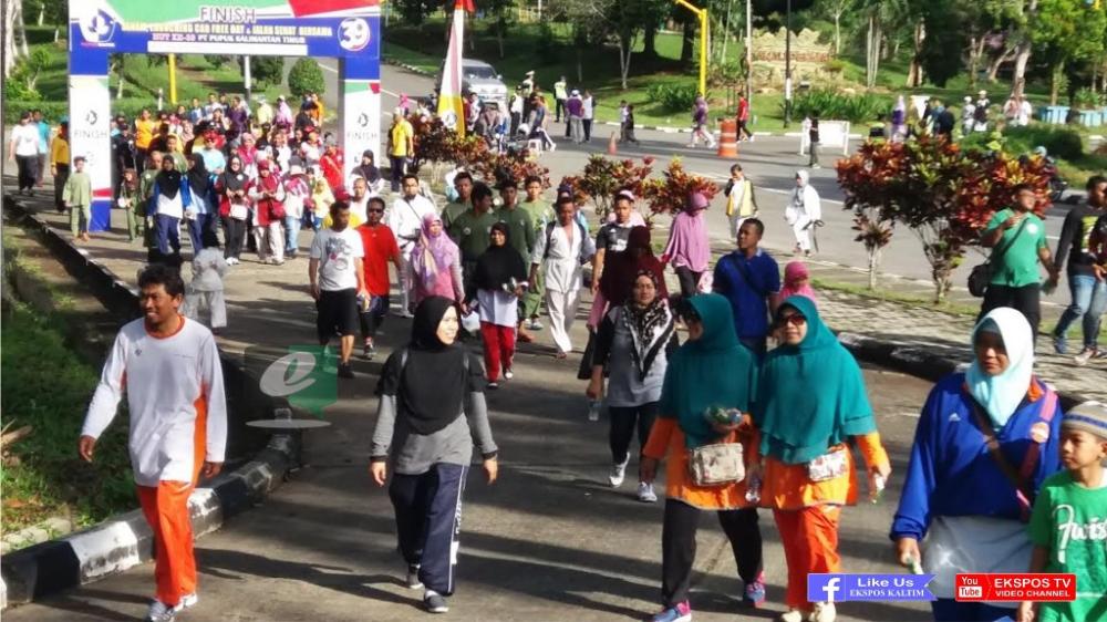 Pupuk Kaltim Gelar Jalan Sehat yang diikuti Ribuan Warga Bontang