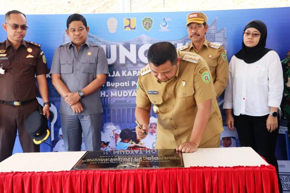 Bupati Penajam Pede Layanan Air Bersih Sepaku Tembus 100 Persen 