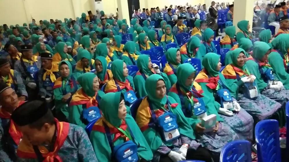 450 Jemaah Calon Haji Kloter 1 Bone Diberangkatkan ke Asrama Sudiang