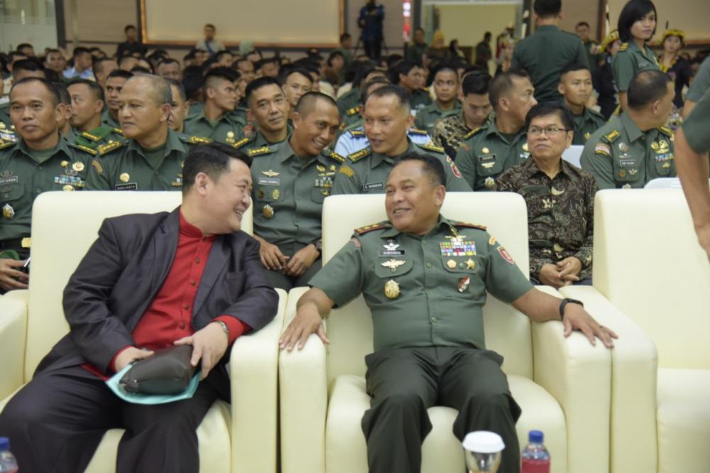 Pangdam VI/Mlw Hadiri Perayaan Natal Bersama TNI