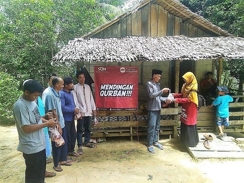 Warga Kampung Sloklai Akhirnya Merasakan Daging Kurban