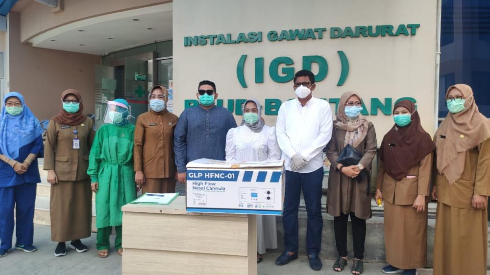 Najirah Beri Bantuan Alat Terapi Oksigen Bagi Pasien Covid-19 di RSUD Bontang