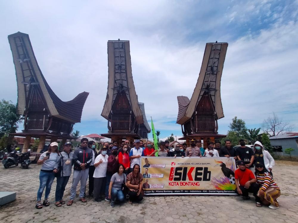 Akan Berlaga di Toraja, Wawali Najirah Lepas Kontingen ISKEB Bontang