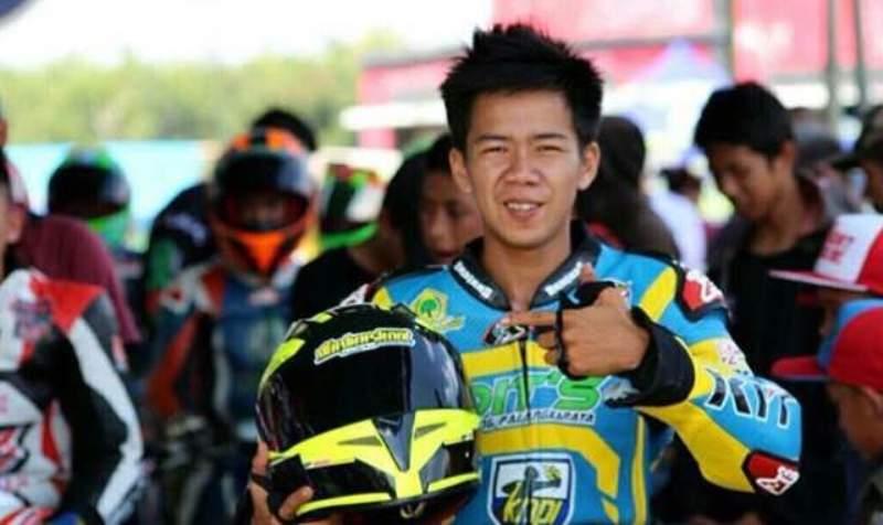 GELUTI BALAP MOTOR, SI MUNGIL KHAFI MILIKI SEGUDANG PRESTASI