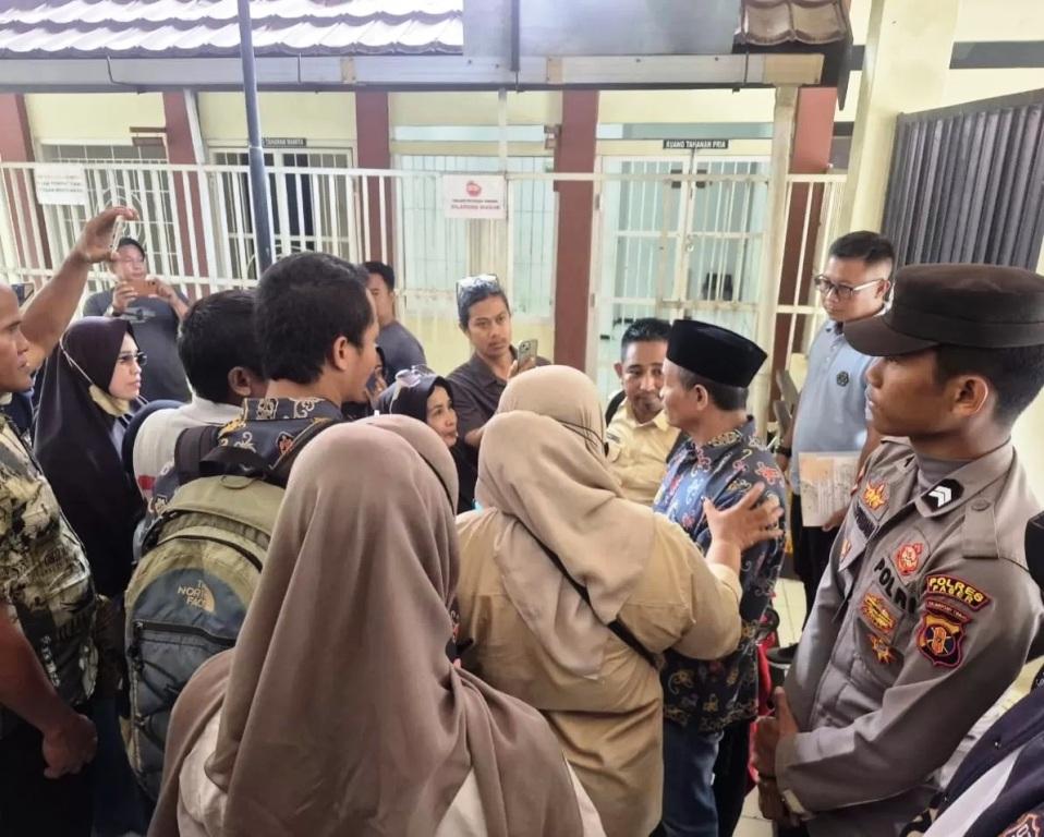 Sidang Muara Kate, Di Balik Tuduhan Duit Tambang Mantimin