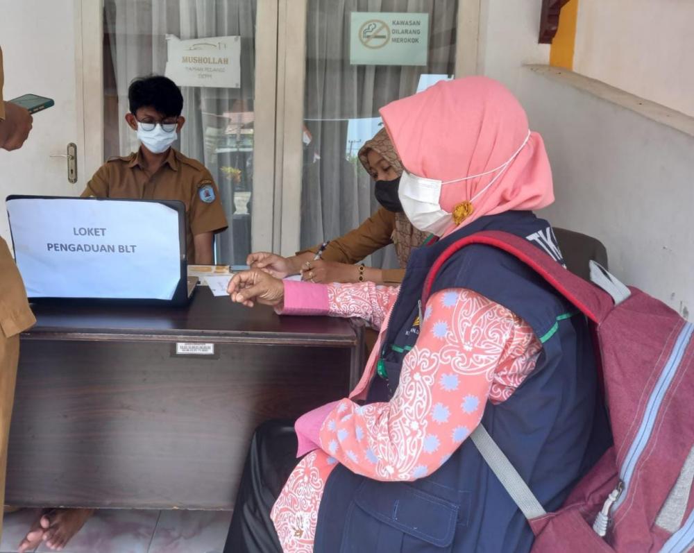 Ratusan Warga di Bontang Datangi Posko Pengaduan Penyaluran BLT