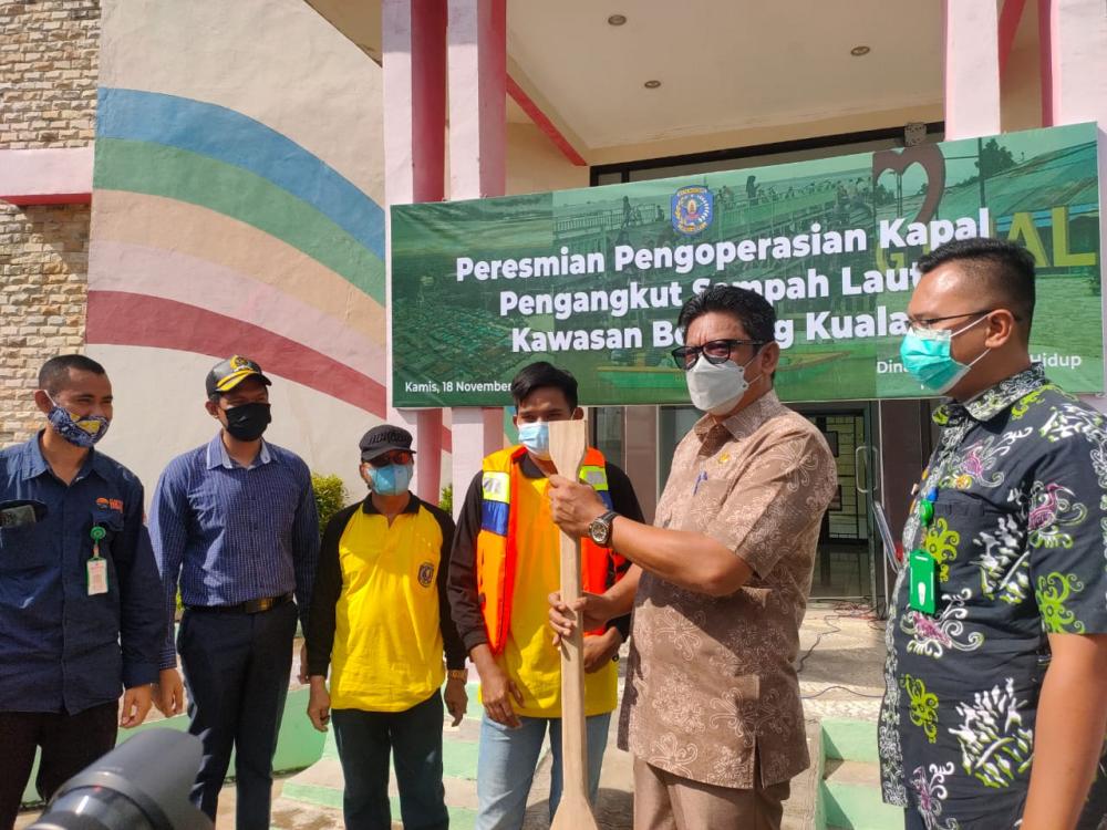 Komitmen Bebas Sampah, Wali Kota Basri Resmikan Kapal Pengangkut Sampah Laut