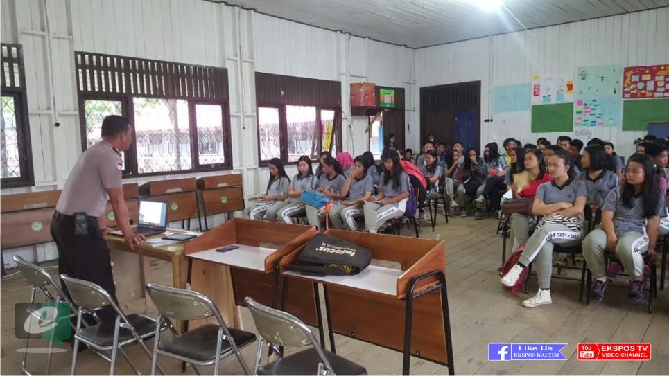 Polsek Long Bagun Beri Sosialisasi Penerimaan Anggota Polri 2017 ke Pelajar SMA 