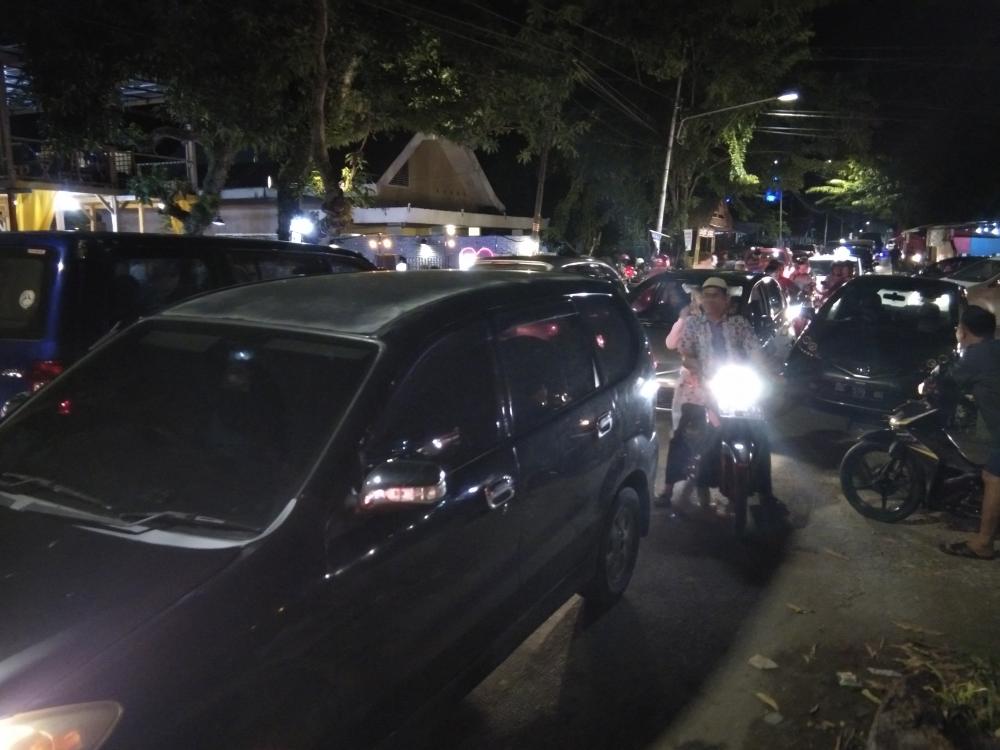 Jelang Lebaran, Lalin Sekitar Cafe-cafe di Bone Macet