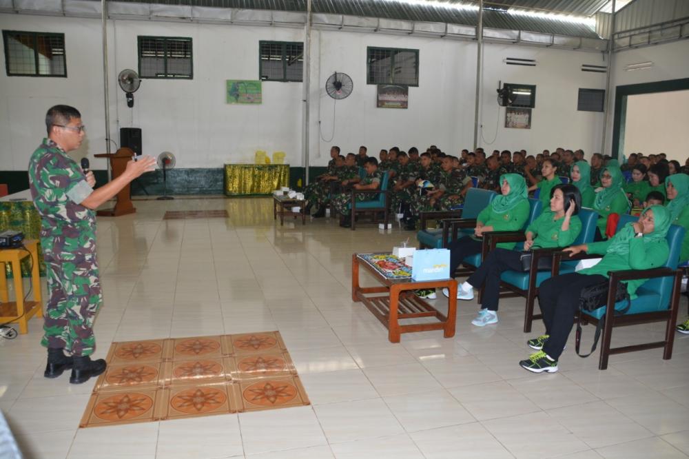 Kapendam VI/Mlw Beri Pengarahan Tentang Penggunaan Media Online