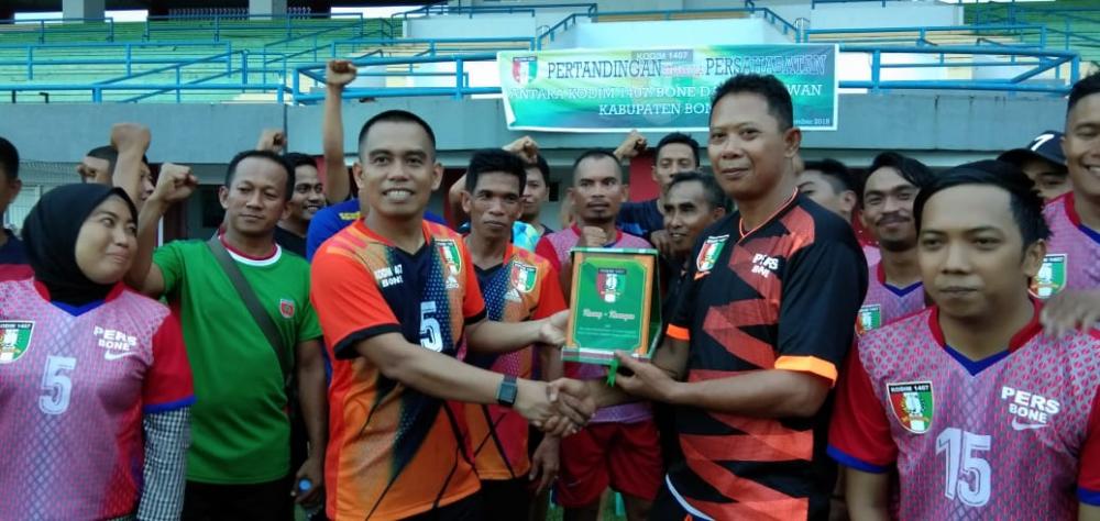 Dandim Bone Pilih Olahraga Sebagai Media Silaturahmi dengan Wartawan