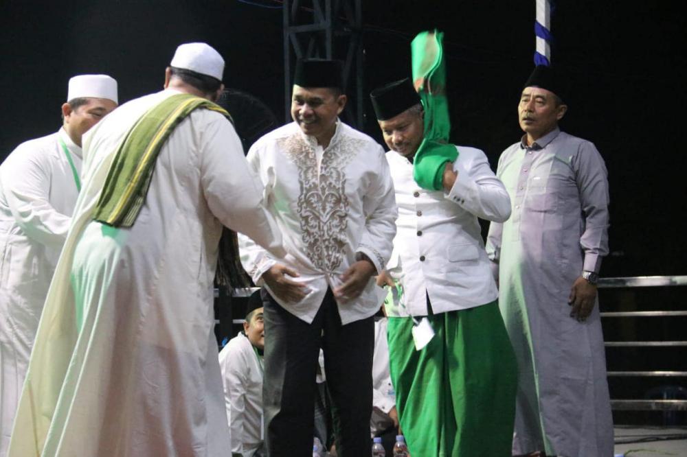 Ketua DPRD Kutim Hadiri Kegiatan Santri Bersholawat 