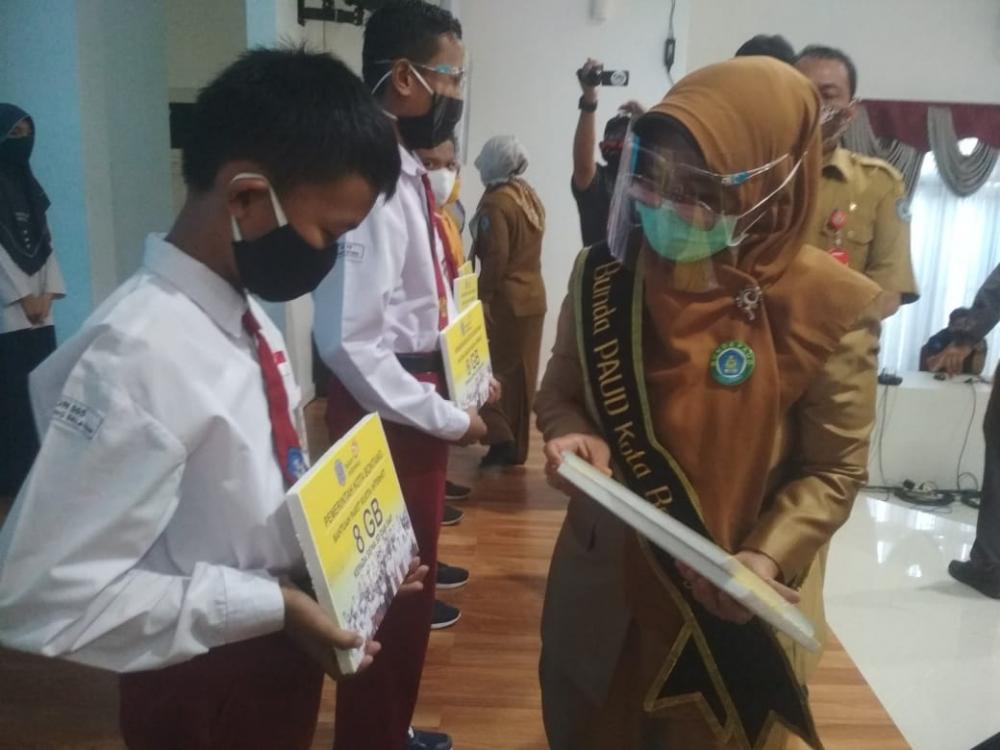 Disdikbud Bontang Luncurkan Web PAUD Jago dan Beri Paket Data kepada Siswa