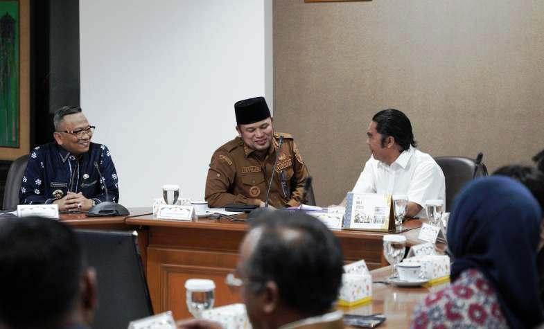 Gubernur Kaltim Hadap Wapres: PT Mantimin Pakai Hauling Johnlin