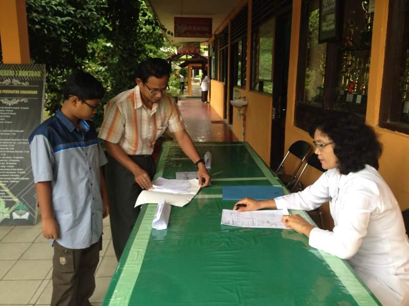ORANG TUA CALON SISWA INI BINGUNG DENGAN MEKANISME PPDB ONLINE 