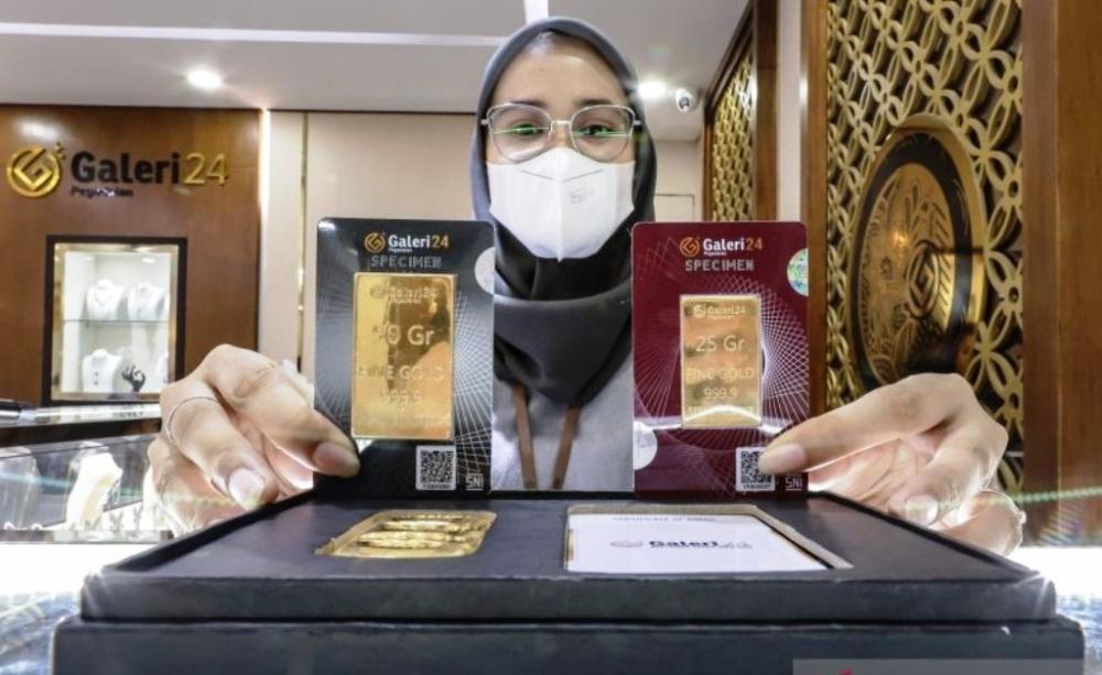 Harga Emas Terus Menguat, Kini Tembus Rp2,954 Juta per Gram