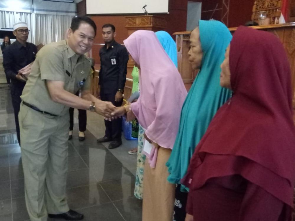 Tiga Kecamatan di Kutim Dapat Bantuan Kursi Roda dari Dinas Sosial