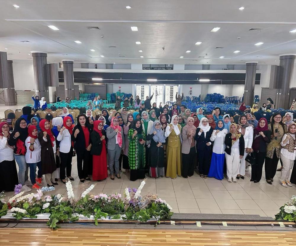 Asti Mazar Dukung Pendidikan Politik Bagi Perempuan