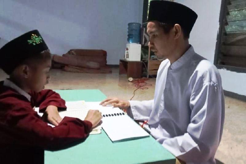 Menerangi Kegelapan: Kisah Inspiratif Berdakwah dari Seorang Tunanetra