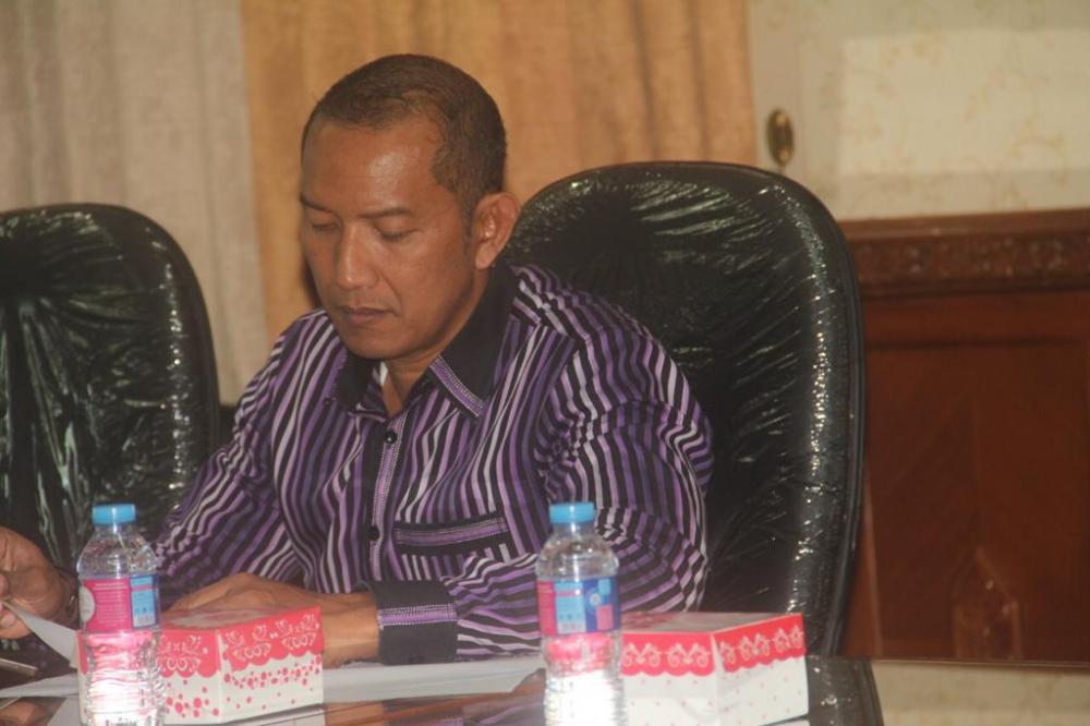 Agiel Tegaskan Kades Wajib Pasang Baliho DD