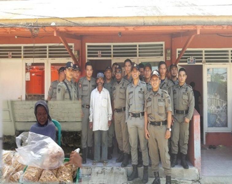 BERKAH RAMADHAN, NENEK SUMIATI DAPAT RUMAH DARI WALIKOTA BONTANG