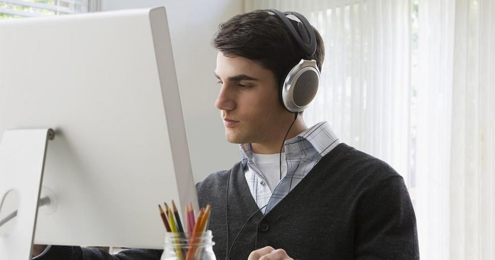 Manfaat Mendengarkan Musik Saat Bekerja
